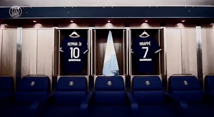 PSG công bố tân binh Messi, hẹn lịch ra mắt ngày mai - 4