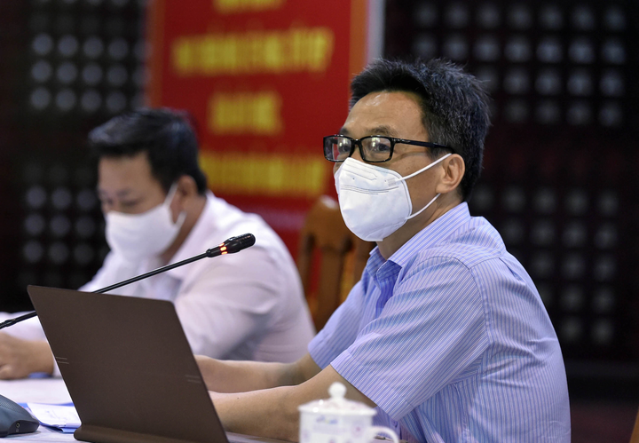 Phó Thủ tướng Vũ Đức Đam: 'Dễ dãi một chút, dịch sẽ dây dưa, kéo dài' - 1
