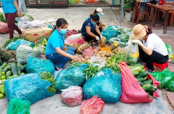 Đà Nẵng: Người ở khu phong toả than trời vì nhiều ngày chưa mua được thực phẩm - 2