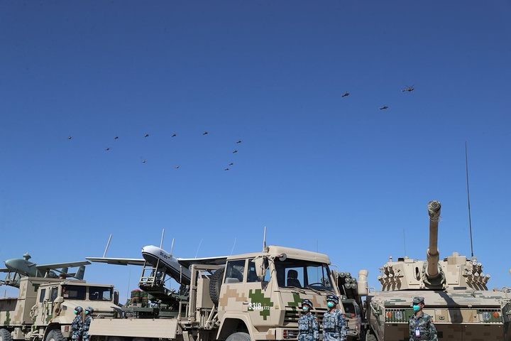 Trung Quốc phô diễn sức mạnh J-20 trong cuộc tập trận chung với Nga - 1