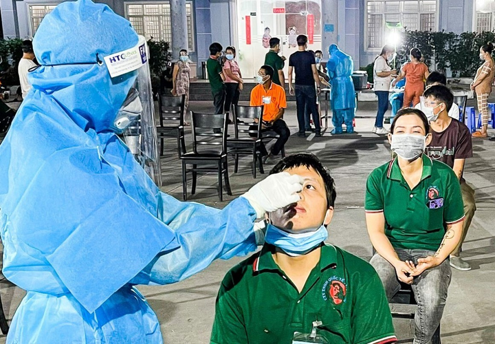 Bình Dương ghi nhận 3.028 ca mắc COVID-19, tăng 1.760 ca so với ngày 11/8 - 1