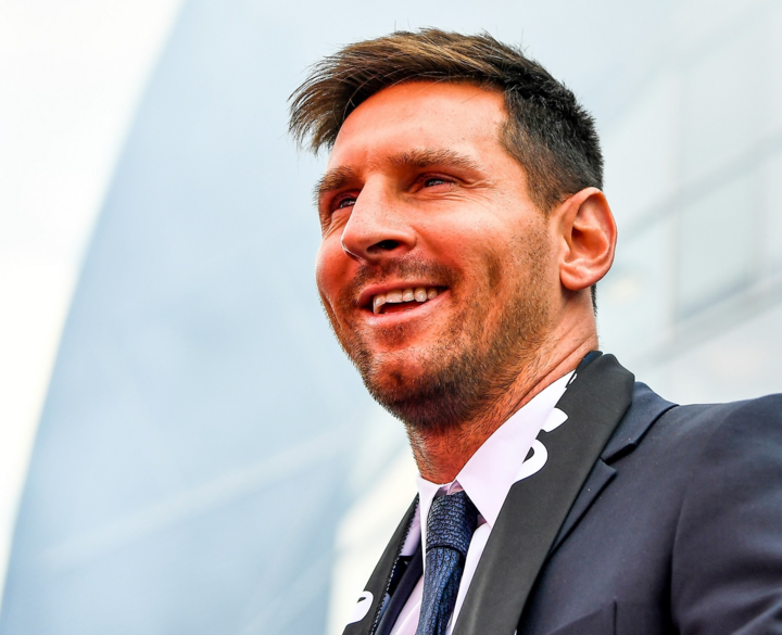 Barca phải trả Messi 39 triệu euro phí trung thành - 1