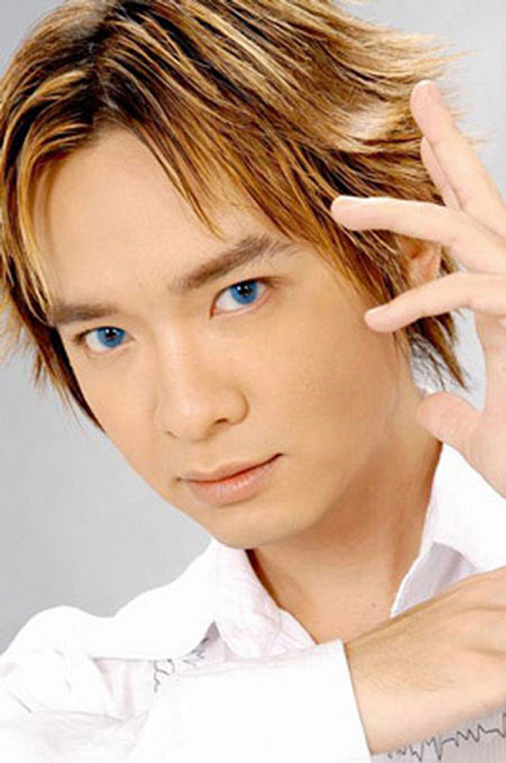 Đời chìm nổi của Việt Quang: Mất giọng, kinh doanh thua lỗ và làm lại từ đầu - 1