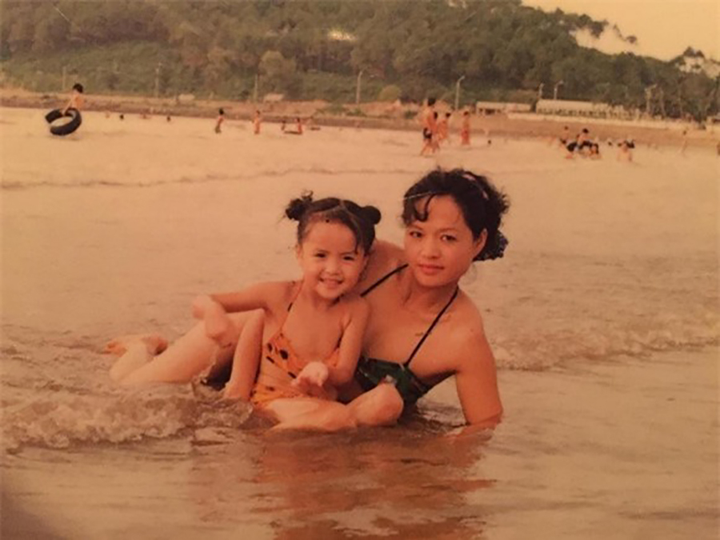 Thu Quỳnh 'Hương Vị Tình Thân': 'Mẹ tôi đẹp và là thiên nga của sân khấu kịch' - 3