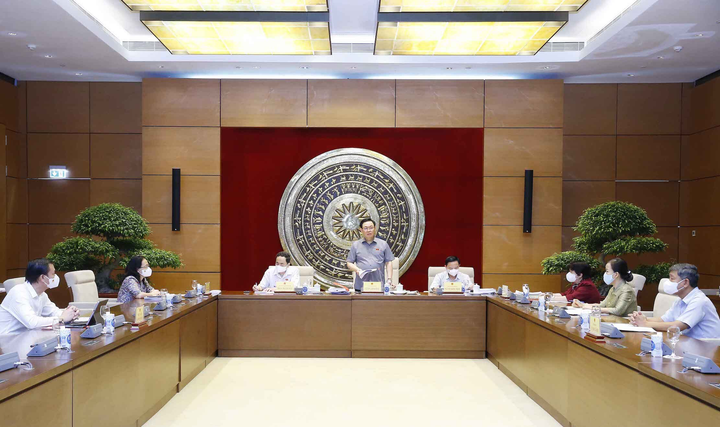 Chủ tịch Quốc hội: Tránh tình trạng xây dựng luật có tuổi thọ ngắn - 2