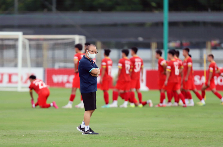 Đình Trọng giải bài toán phòng ngự cho tuyển Việt Nam - 4