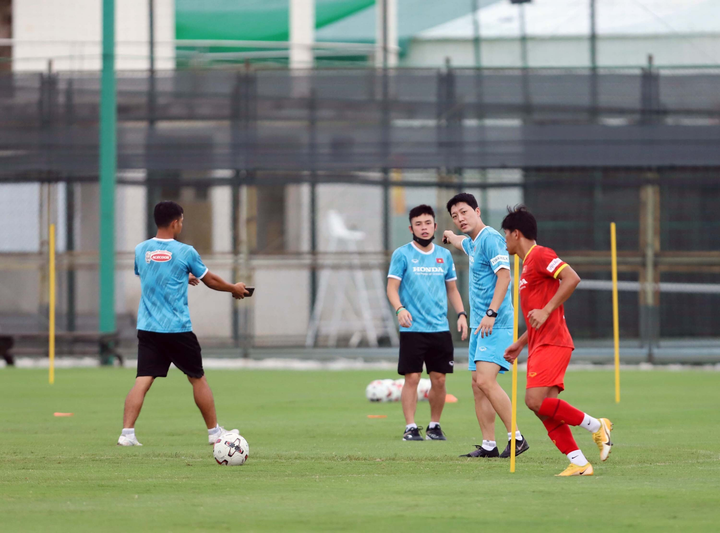 ĐTQG nghỉ tập, HLV Park Hang Seo chỉ đạo U22 Việt Nam - 2