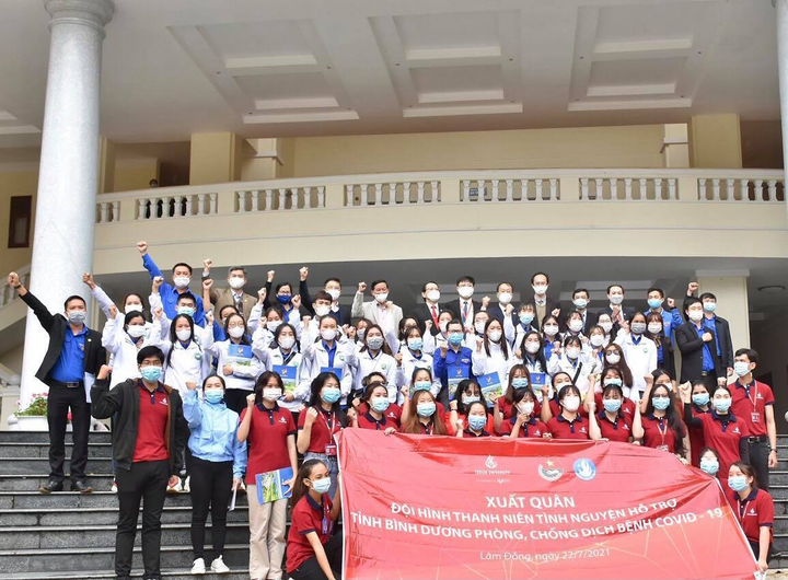 Sinh viên Lâm Đồng xung phong vào tâm dịch Bình Dương, thâu đêm truy vết dịch tễ - 4