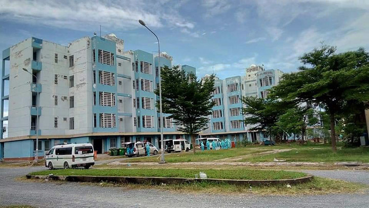 Căn phòng không bao giờ tắt điện ở Bệnh viện dã chiến điều trị COVID-19 - 2