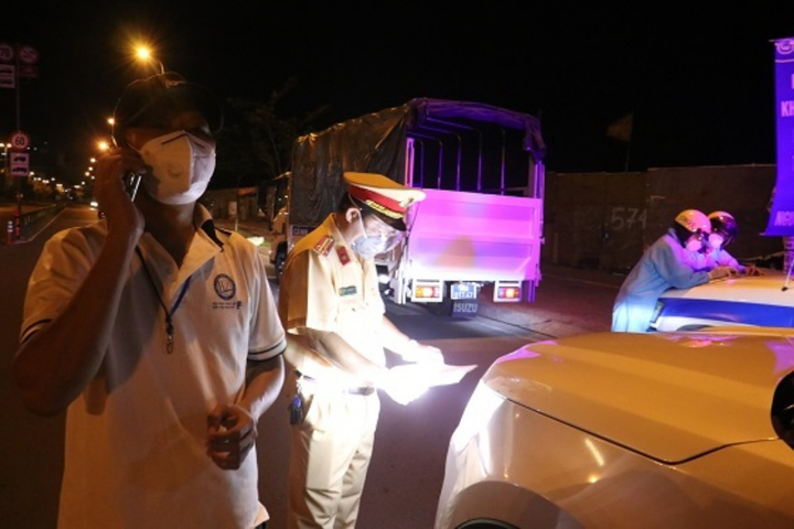 TP.HCM xử phạt gần 30 tỷ đồng vi phạm quy định phòng, chống dịch COVID-19 - 1