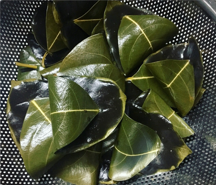 Lạ lùng món bánh miền Tây, chỉ có bột và lá mà ai ăn cũng ghiền - 6