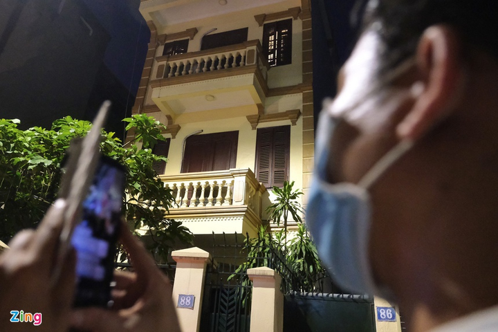 Gia đình ông Nguyễn Đức Chung bị kê biên nhiều căn hộ, nhà đất - 2