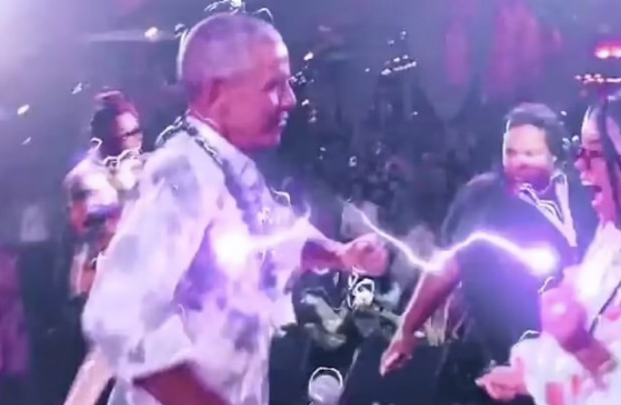 Số ca mắc tại hòn đảo Mỹ tăng vọt sau tiệc sinh nhật của cựu Tổng thống Obama - 1