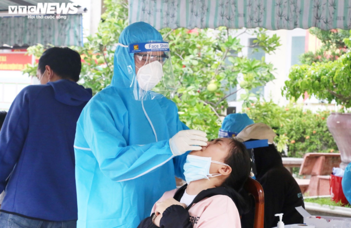 Số ca dương tính SARS-CoV-2 mới trong cộng đồng ở Đà Nẵng tiếp tục tăng - 1