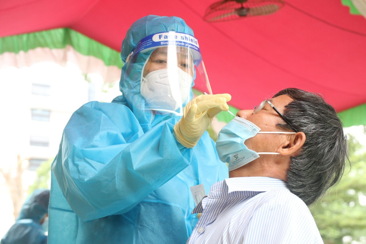 2.000 người Ninh Thuận về từ Đồng Nai, 400 người thành F0 - 1