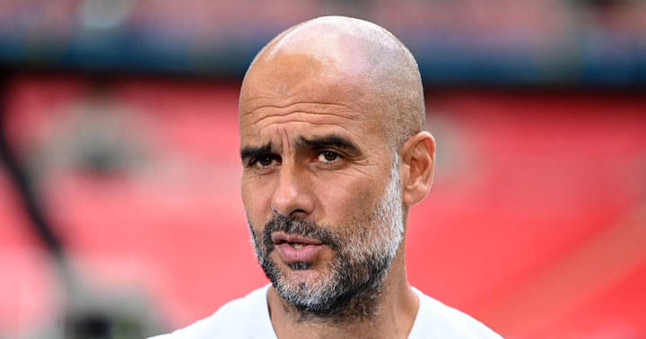 HLV Klopp chê Man City tiêu tiền hoang phí, Pep Guardiola phản bác - 1