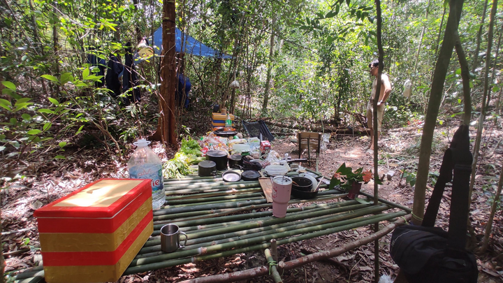 4 người kẹt trong rừng 1, 5 tháng vì dịch ảnh 4 Đi cắm trại, 4 người kẹt 1,5 tháng trên núi ở Bà Rịa - Vũng Tàu vì COVID-19 - 5