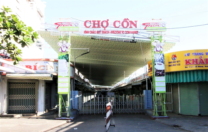 Ngày đầu thực hiện ‘nội bất xuất, ngoại bất nhập’, phố Đà Nẵng không bóng người - 6