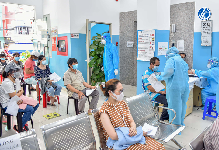 Người dân TP.HCM ‘khoe’ tiêm vaccine Vero Cell trên mạng xã hội - 5