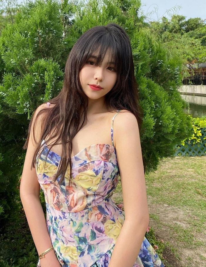 Châu Tinh Trì hẹn hò nữ sinh 17 tuổi, không màng tới chuyện chênh nhau 42 tuổi? - 4