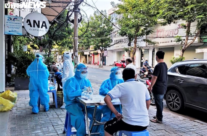 Bí thư Đà Nẵng: Để dân phản ánh thiếu thốn, lãnh đạo ở đó phải chịu trách nhiệm - 2