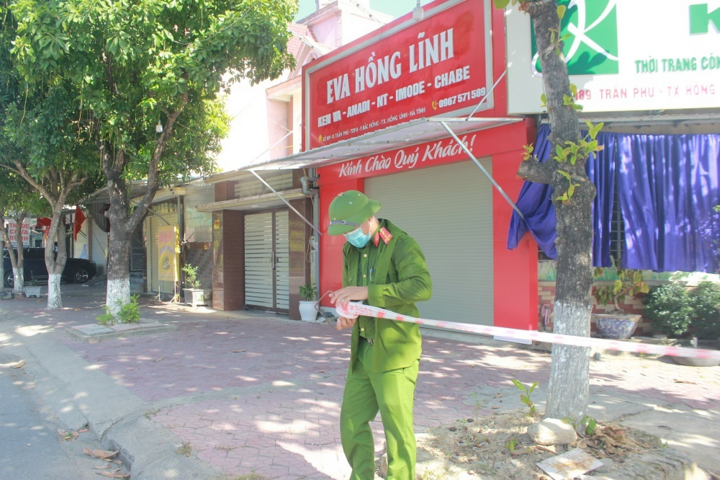 Hà Tĩnh cách ly thị xã Hồng Lĩnh với gần 40.000 dân - 1