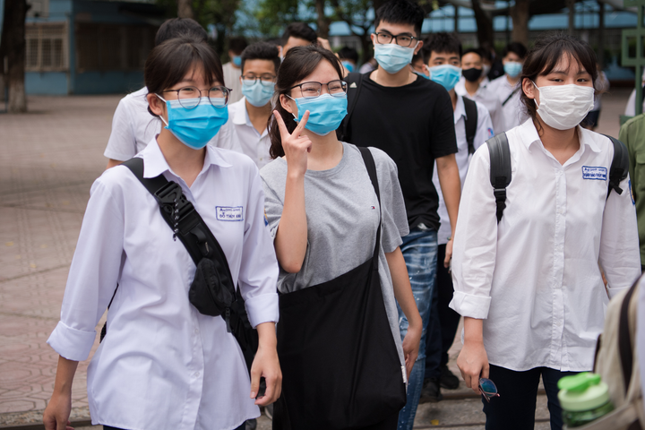 Dự báo điểm chuẩn Đại học Ngoại thương năm 2021 - 1