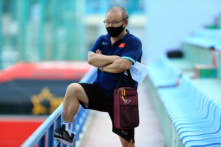 Đặng Văn Lâm trở lại tuyển Việt Nam, cạnh tranh dữ dội với Tấn Trường - 3