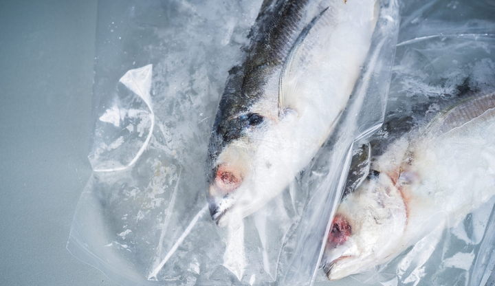 Mẹo rã đông thịt, cá cực nhanh mà vẫn đảm bảo tươi ngon - 2