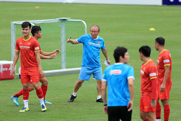 Tuyển Việt Nam làm cách mạng: Mạo hiểm nhưng cần thiết - 1