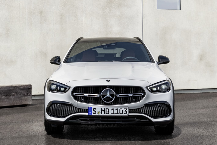 Chi tiết C-Class All-Terrain, xe gầm cao mới của Mercedes-Benz - 3