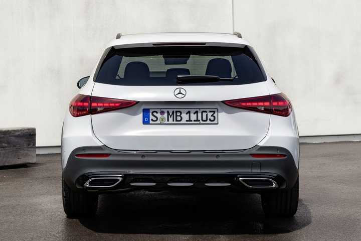 Chi tiết C-Class All-Terrain, xe gầm cao mới của Mercedes-Benz - 4