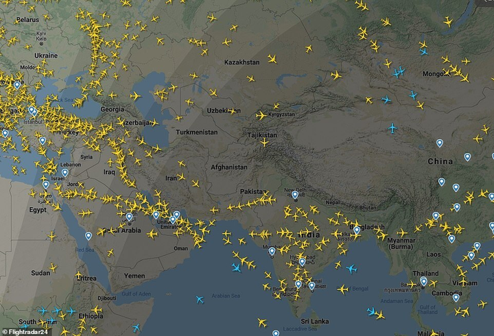 Kế hoạch rút lui không tưởng, Mỹ - Anh sẽ di tản 40.000 người rời Afghanistan - 2