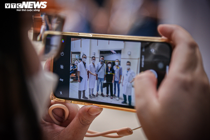 Ảnh: Gần 200 cán bộ y tế Bệnh viện Bạch Mai lên đường chi viện TP.HCM - 10