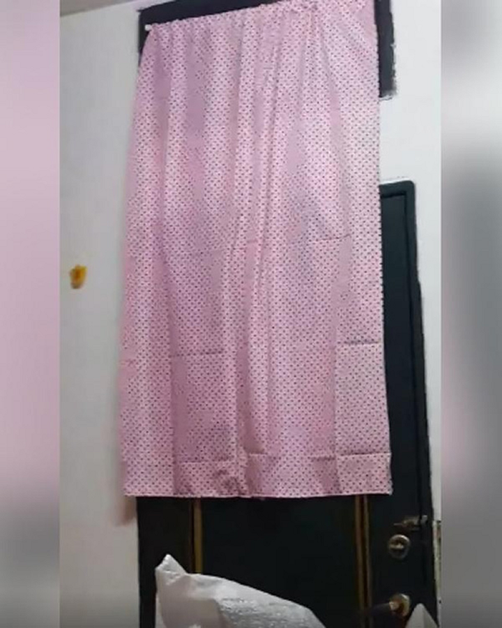 Cứ nửa đêm là chó sủa dữ dội, cặp đôi ở trọ phát hiện điều đáng sợ nơi cửa sổ - 2