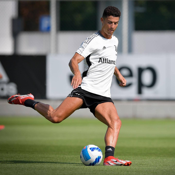 Ronaldo: 'Đừng đùa giỡn với danh tiếng của tôi' - 2