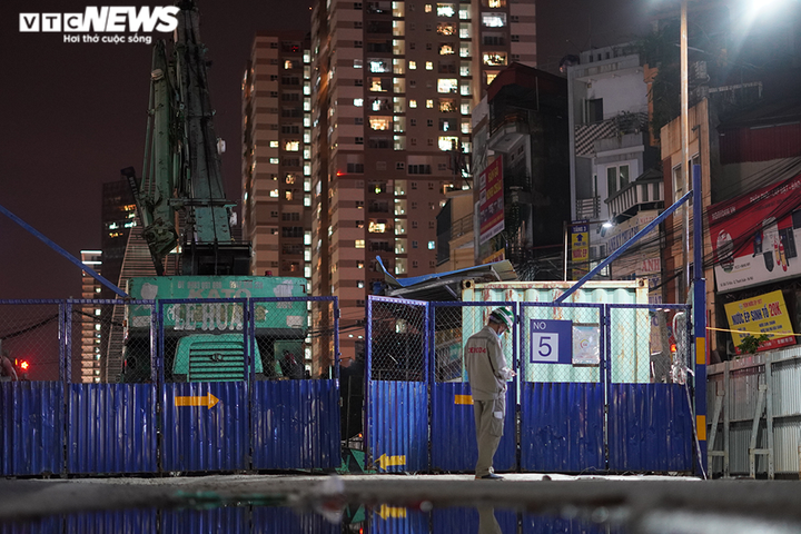 Công trường 'một cung đường 2 điểm đến' đảm bảo an toàn cho công nhân mùa dịch - 1