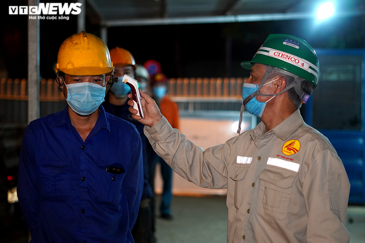 Công trường 'một cung đường 2 điểm đến' đảm bảo an toàn cho công nhân mùa dịch - 2