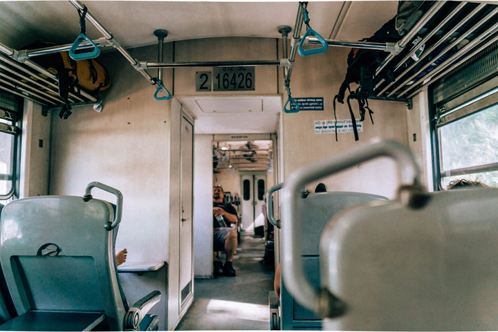 Chỉ với 60 nghìn, du khách có thể trải nghiệm chuyến tàu đẹp nhất thế giới - 3