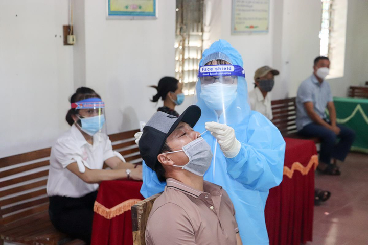 Hà Tĩnh thêm 8 người mắc COVID-19, có 3 ca nhiễm cộng đồng - 1