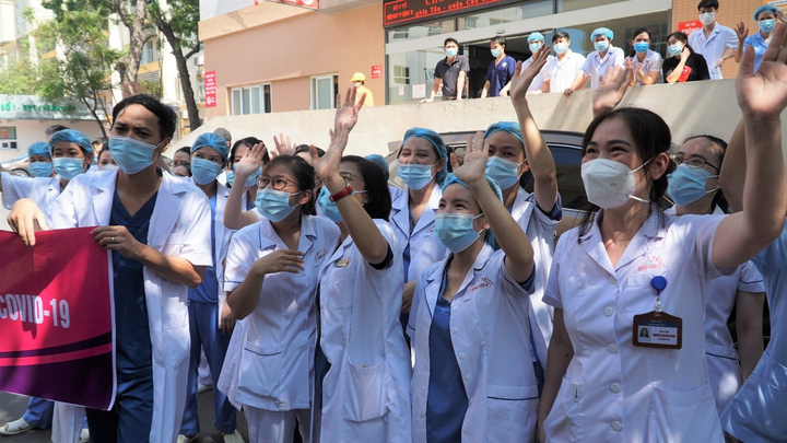 Sữa Cô Gái Hà Lan theo hành trang các y bác sĩ vào miền Nam chống dịch - 6