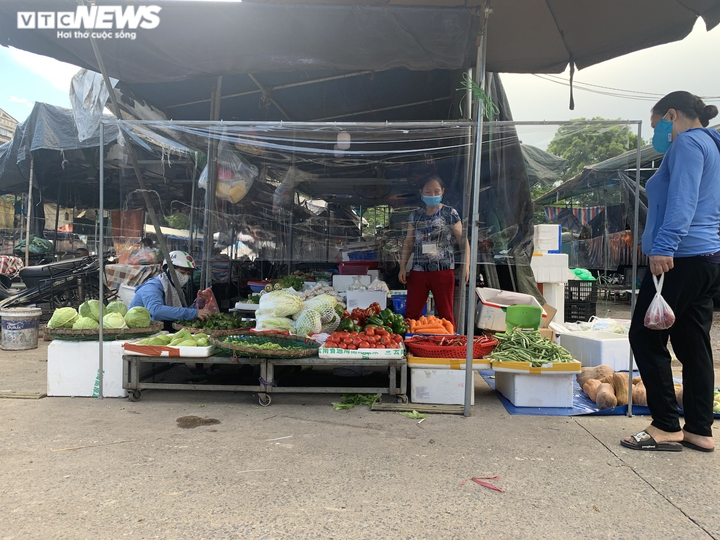 Chợ đầu mối phía Nam Hà Nội hoạt động trở lại, khách hàng cần lưu ý gì? - 13