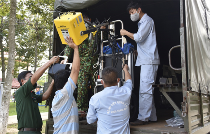 Quân đội căng mình trên khắp các mặt trận phòng chống dịch COVID-19 - 2