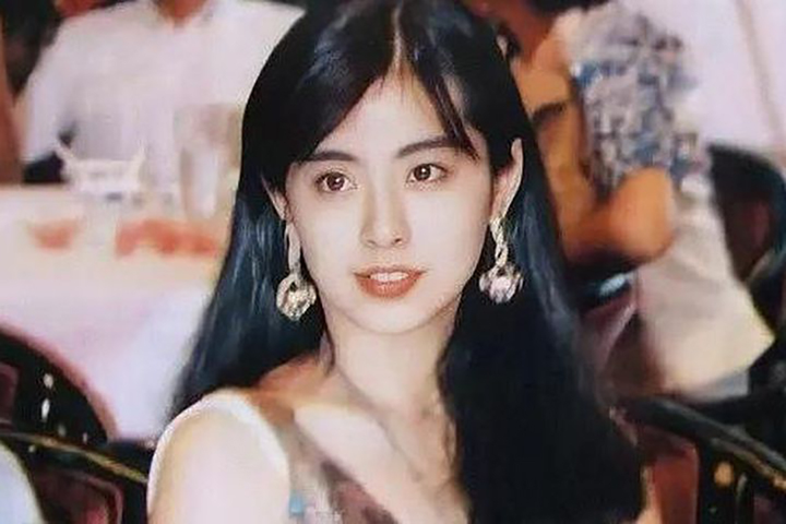Nhan sắc 4 mỹ nhân TVB thập niên 90: Chẳng cần photoshop vẫn đẹp đến nao lòng - 10