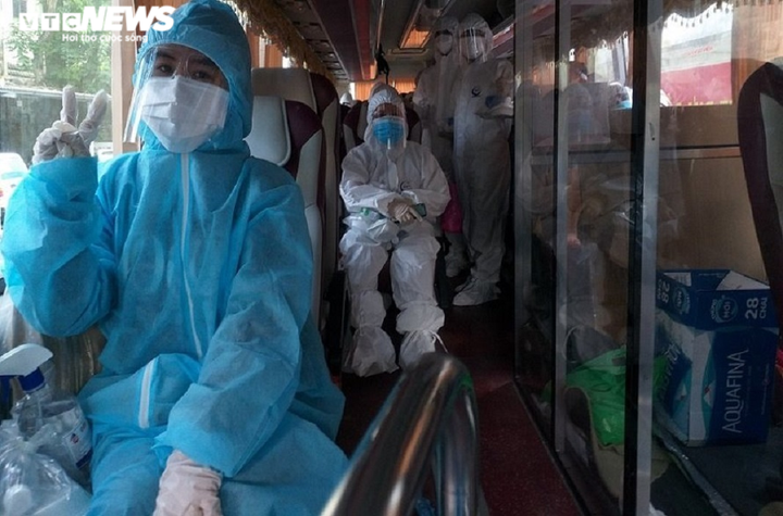 Nhiều tỉnh đang sát cánh với TP.HCM bằng hành động ra sao? - 2