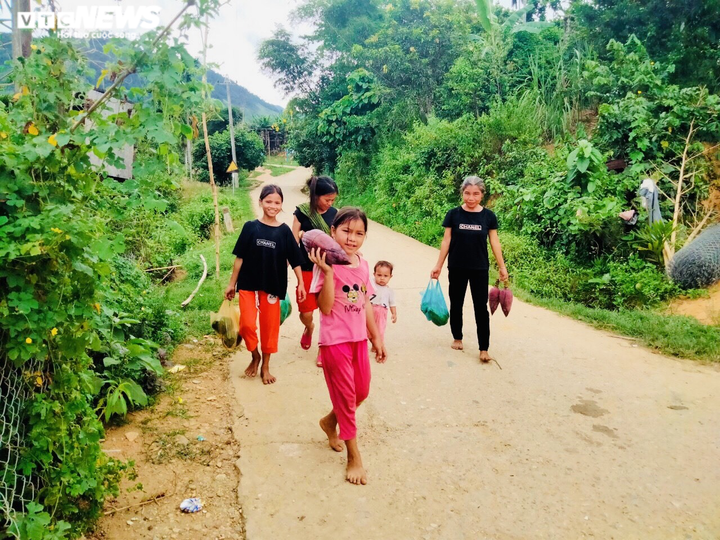 Nhiều tỉnh đang sát cánh với TP.HCM bằng hành động ra sao? - 1