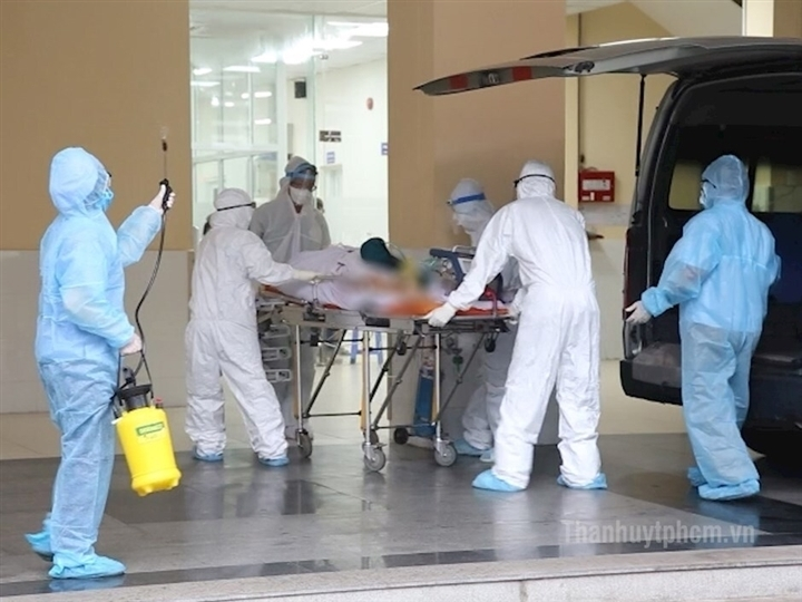 Tạm dừng hoạt động 2 phòng khám để điều tra 'từ chối bệnh nhân dẫn tới tử vong' - 1