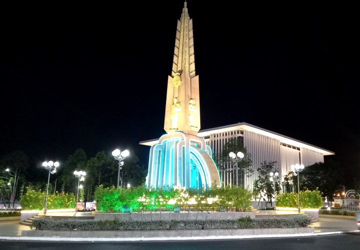 Cà Mau nới lỏng giãn cách xã hội - 2