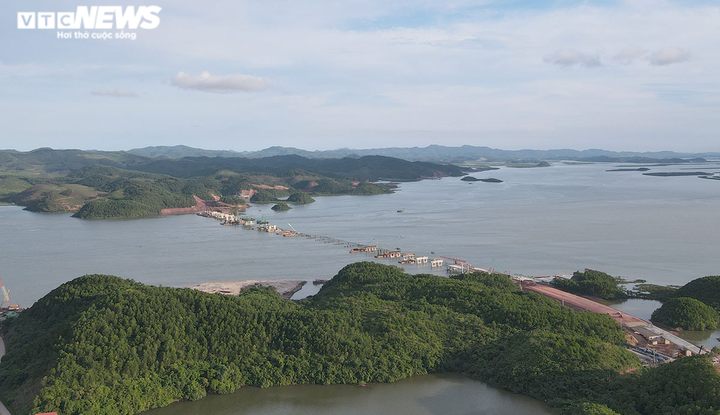 Cận cảnh đại công trường thi công cao tốc Vân Đồn - Móng Cái - 4