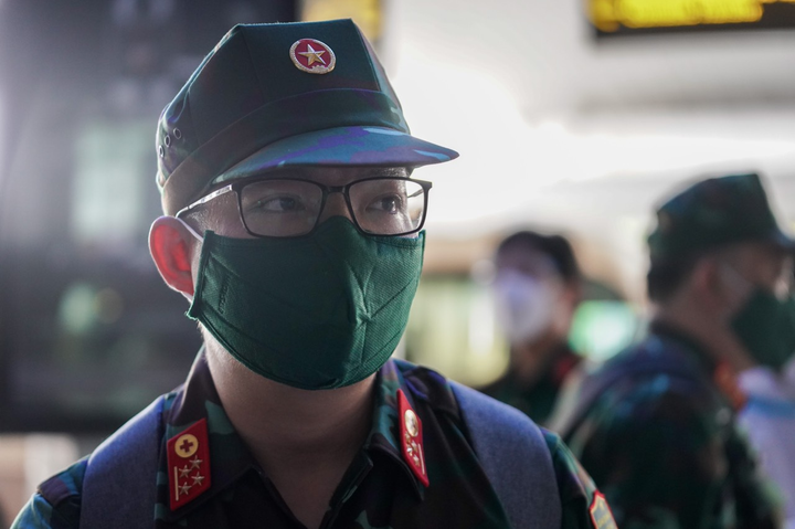 Ảnh: 300 bác sĩ quân y vào tới TP.HCM hỗ trợ chống dịch - 4